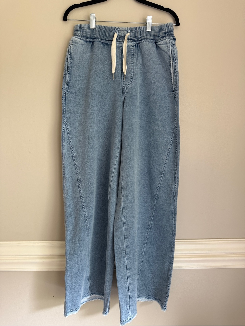 NWT Aerie Light Blue Wide Leg Pull On Drawstring Jeans, size Small Long